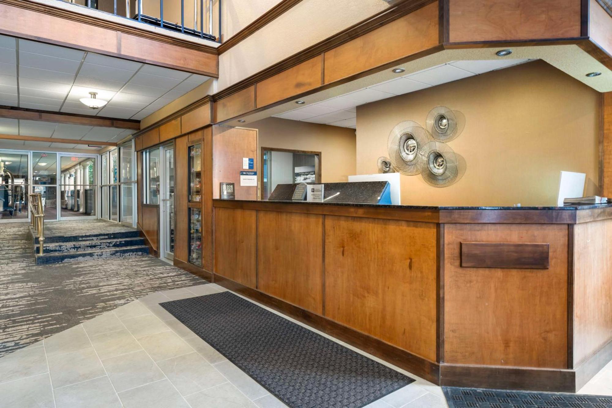 Best Western Green Bay Inn And Conference Center Eksteriør billede
