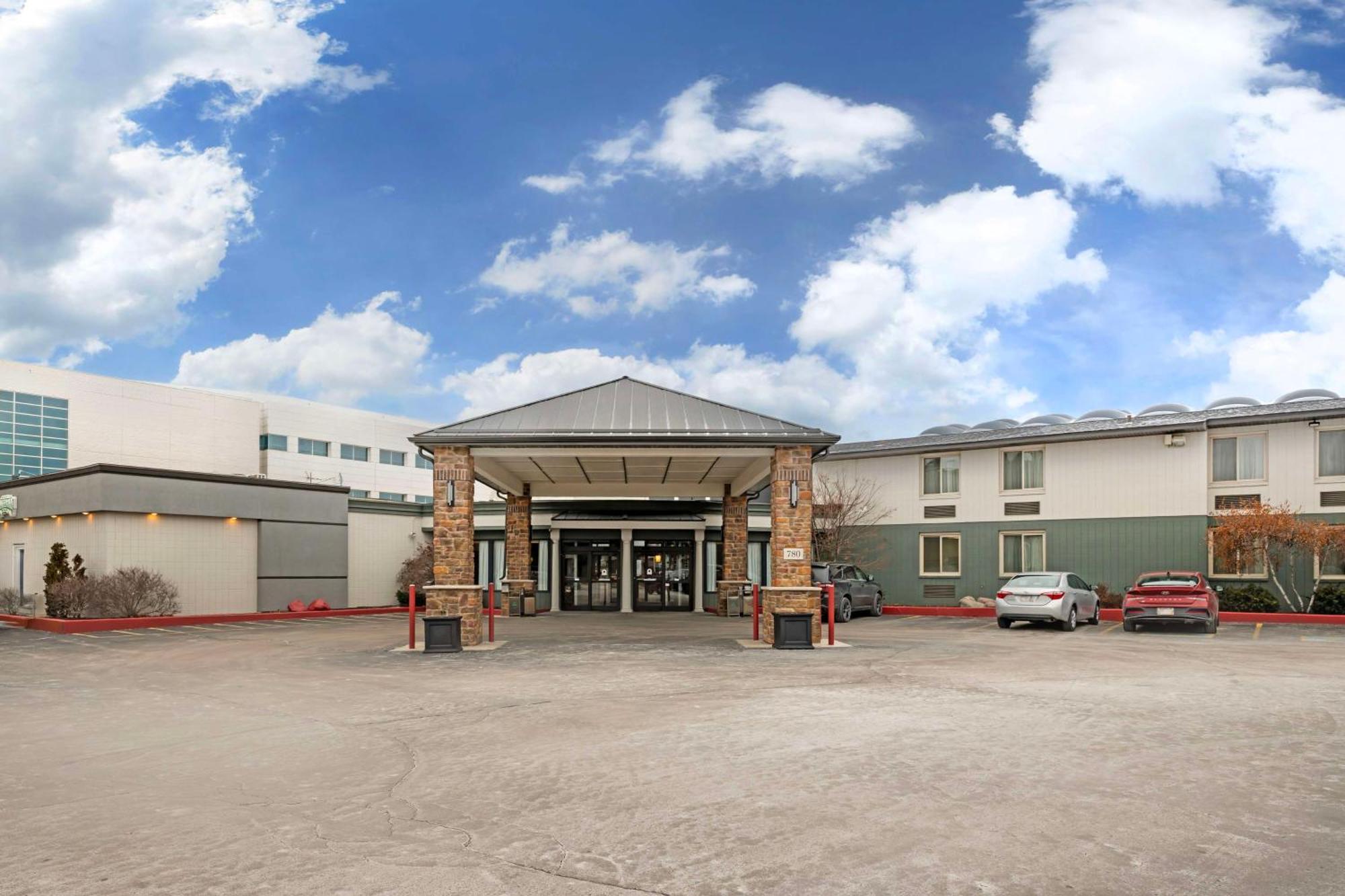 Best Western Green Bay Inn And Conference Center Eksteriør billede